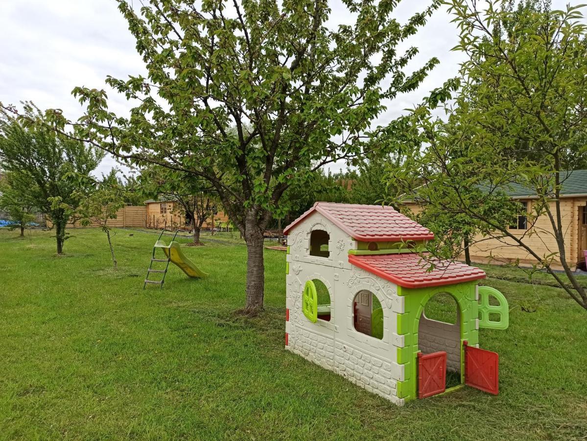 Gite Les Chalets Du Fliers Verton Meubles De Tourisme Classes 2 Etoiles Berck Exteriör bild