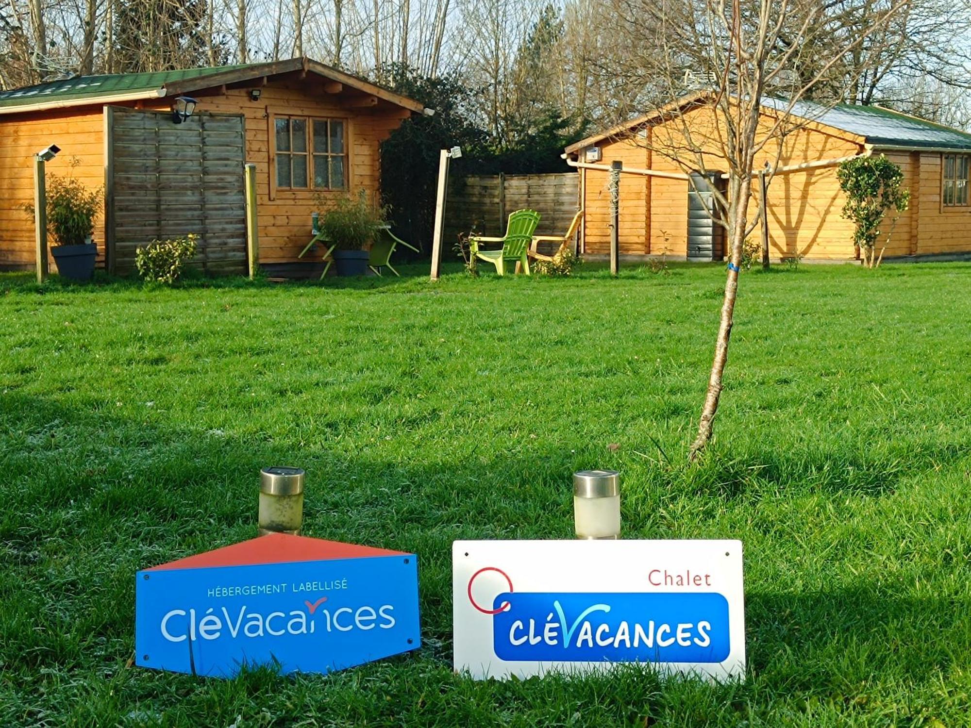 Gite Les Chalets Du Fliers Verton Meubles De Tourisme Classes 2 Etoiles Berck Exteriör bild